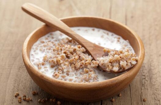 Porridge of buckwheat with kefir